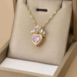 BRAND NEW ** Gold and Pink Heart Pendant Necklace
